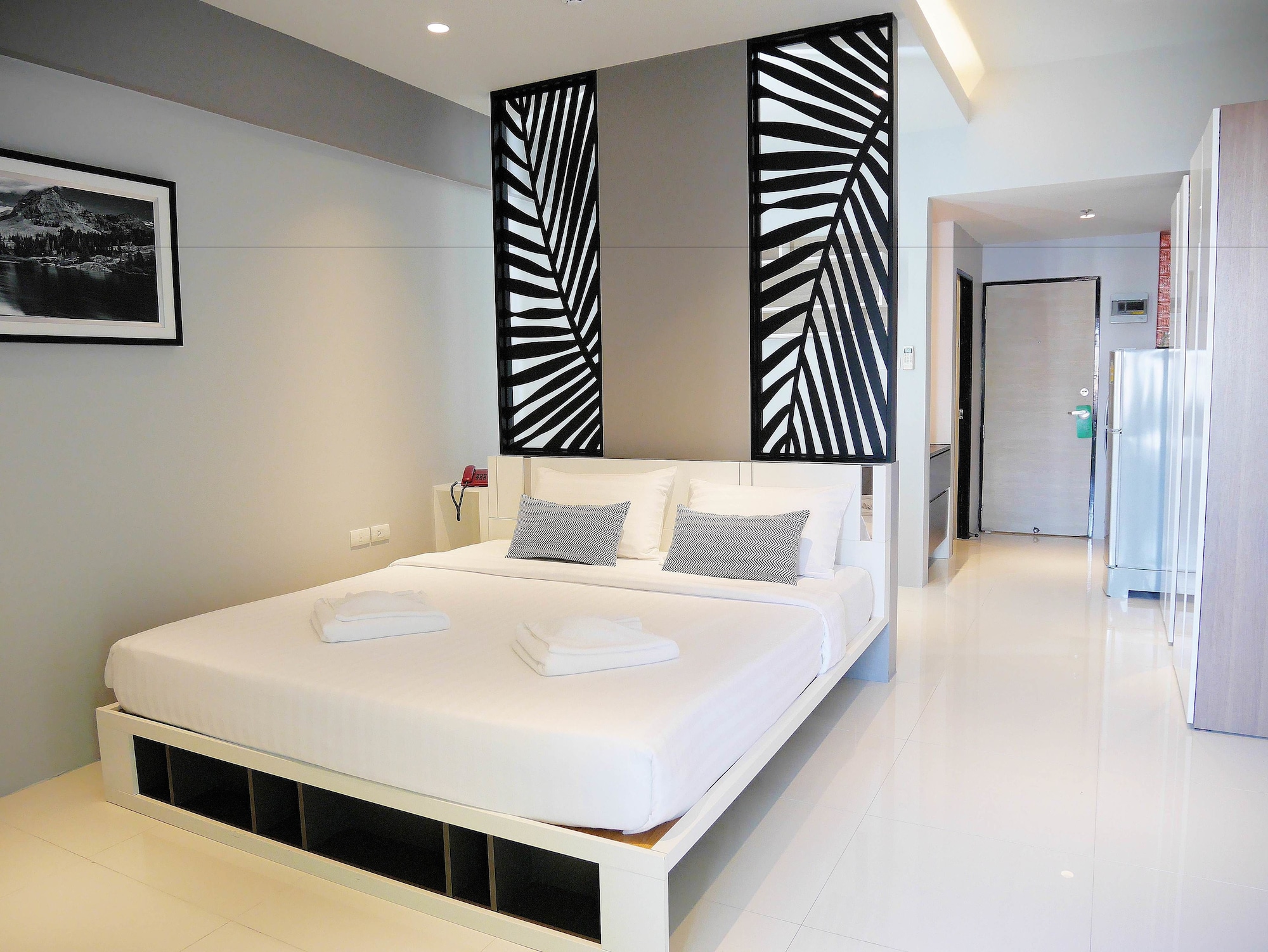 SUPERIOR, KING BED