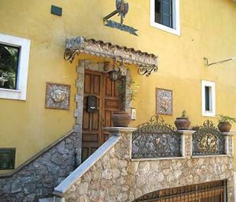 Villa Gaia 12/29