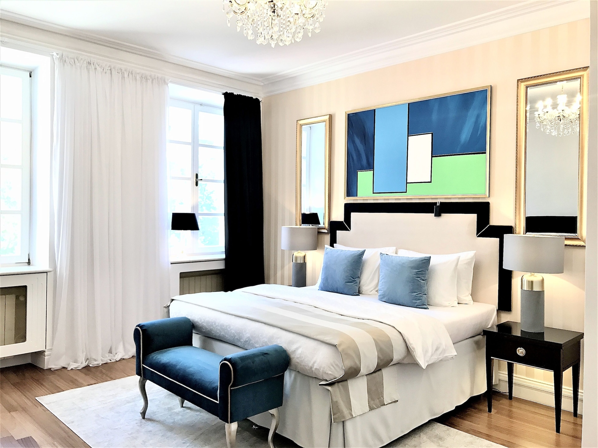3 BEDROOMS, PRESIDENTIAL, SUITE, 2 BATHROOMS