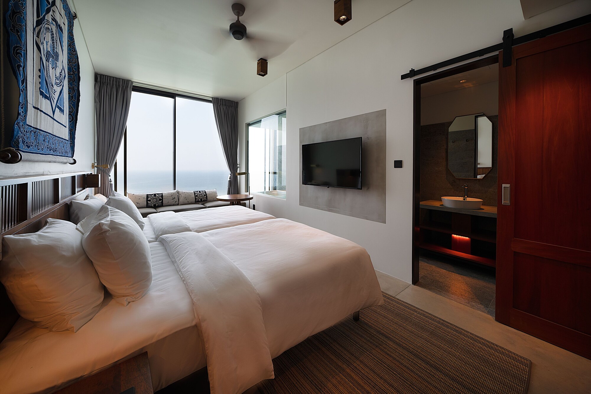 Room at Granbell Hotel Colombo, COLOMBO