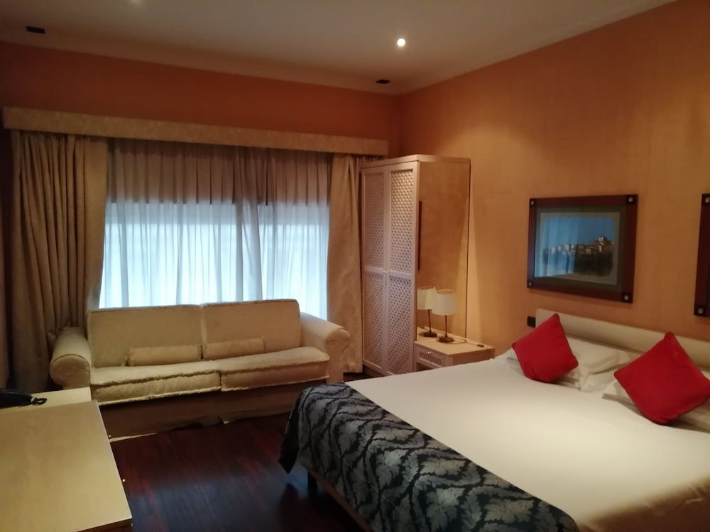 COLOSSEO STUDIO SUITES 6/17