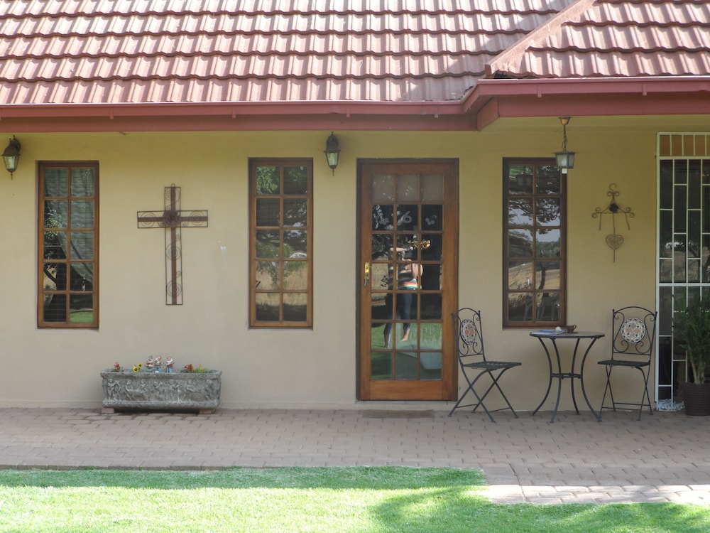 A Cherry Lane Self Catering and B&B 2/50