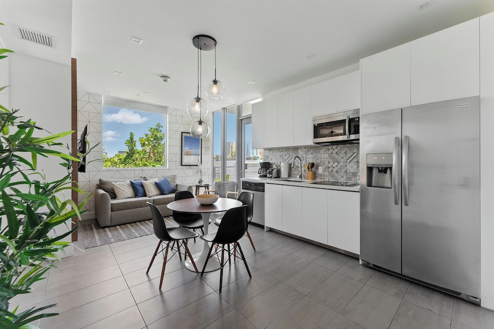 Vhc Luxury Apartments 7/67