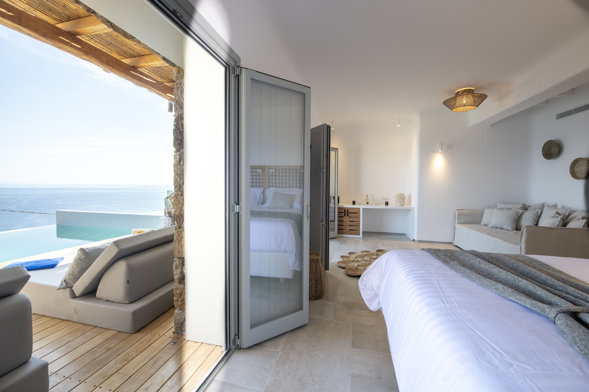 SIGNATURE, SUITE, KING BED, SEA VIEW, SOFA, PRIVATE POOL