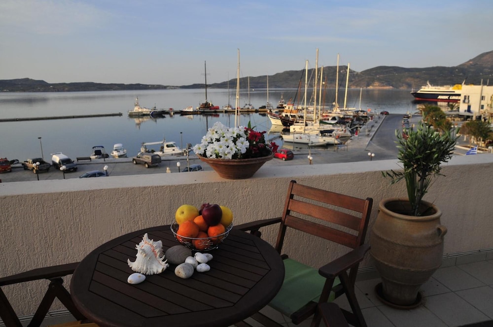 PORTIANI HOTEL 28/34