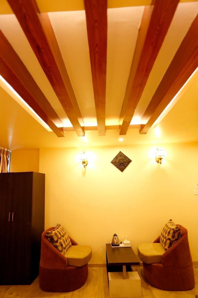 Hotel Readers Inn Pvt.Ltd 22/27