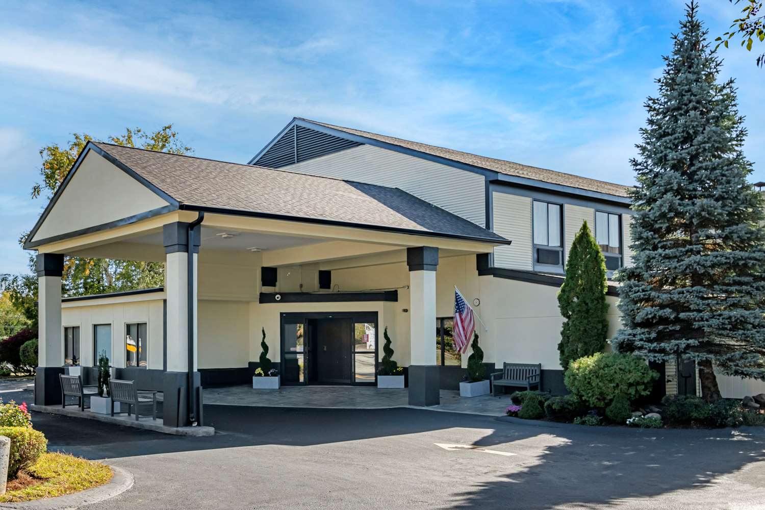 Clarion Inn Nashua, NH 29/30