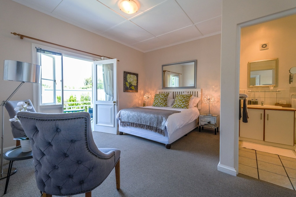 No. 10 Caledon Street Guest House 50/76