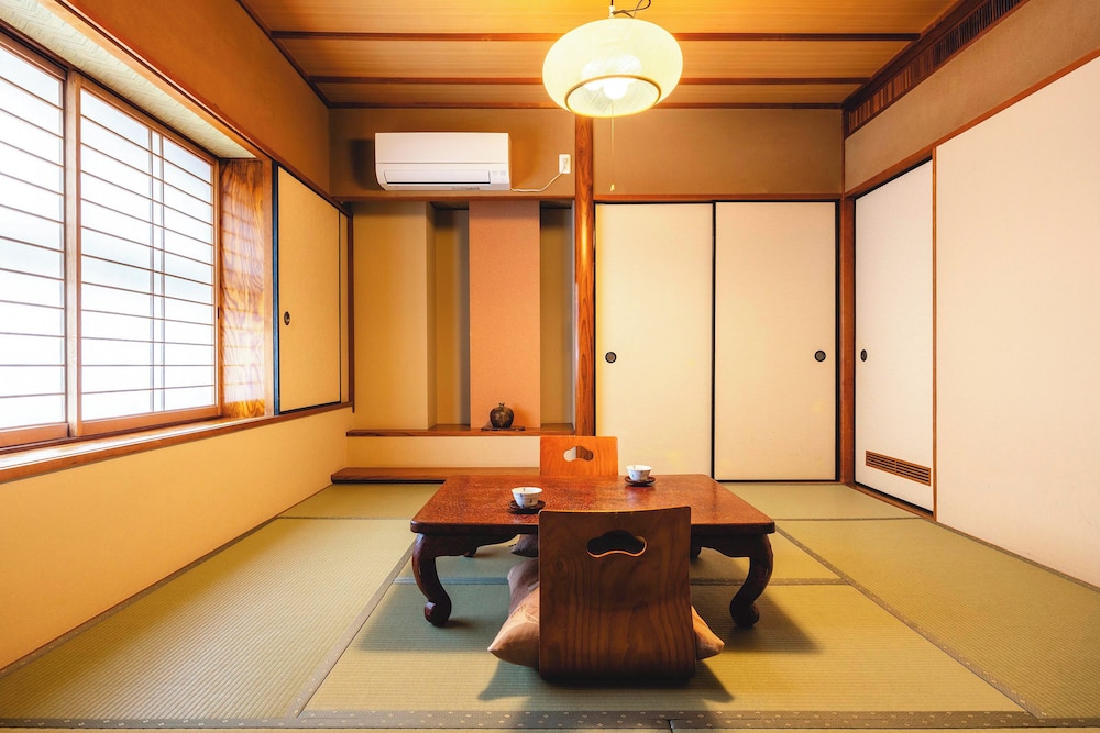Hotel Kuramoto 40/60