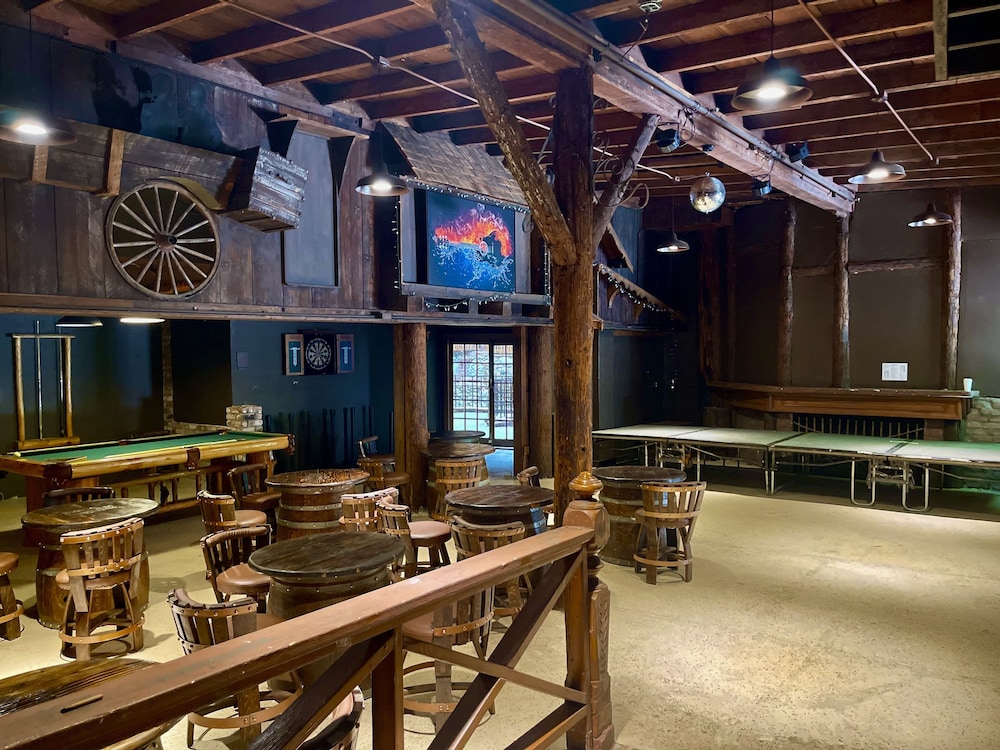 The Historic Brookdale Lodge 33/50
