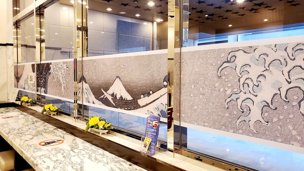 Toyoko Inn Nihonbashi Zeimusho Mae 16/50