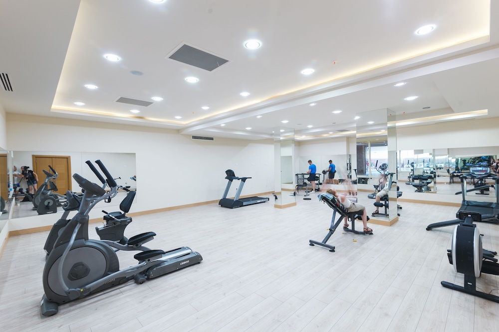 L'Oceanica Beach Resort Hotel 24/50