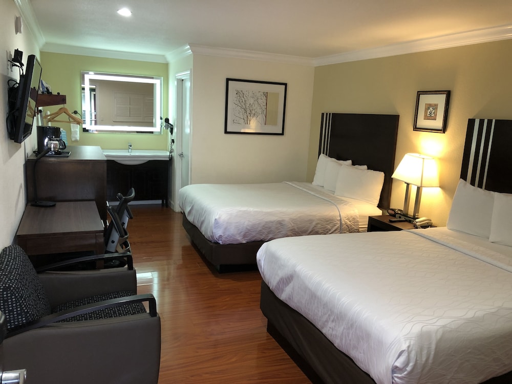 Lombard Plaza Motel 21/64