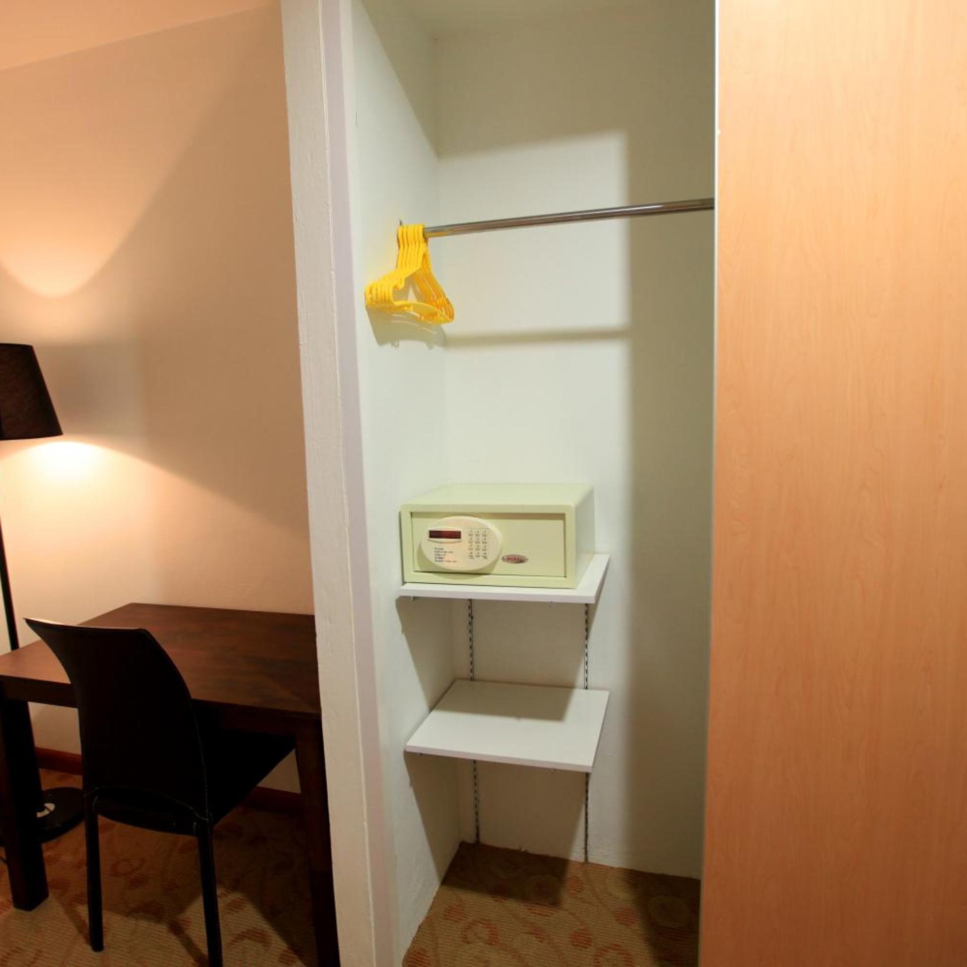 Merdeka Suites Hotel 38/45
