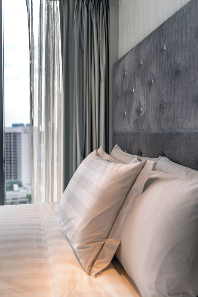 1 BEDROOM, EXECUTIVE