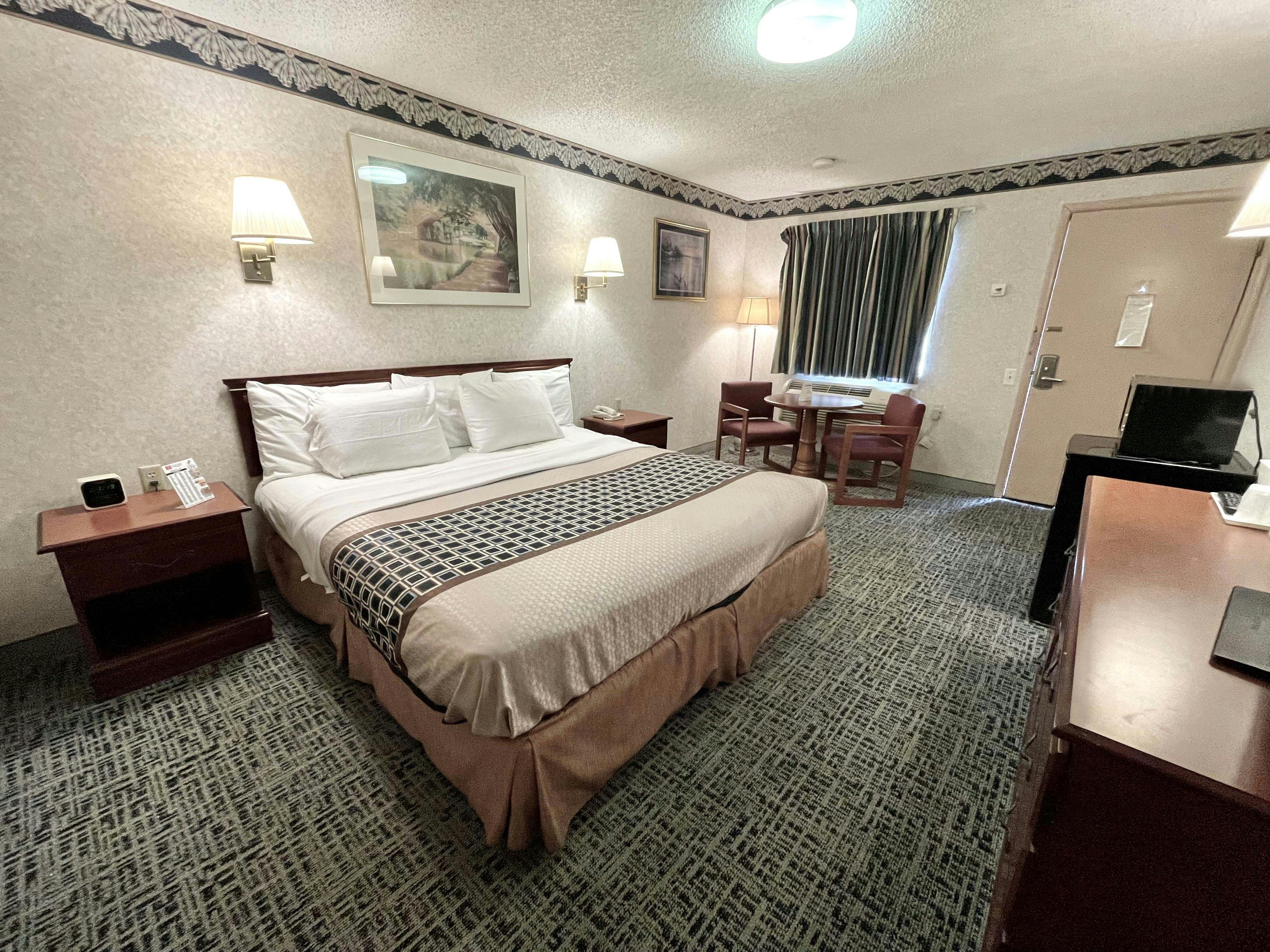 Red Carpet Inn Williamstown NJ 6/15