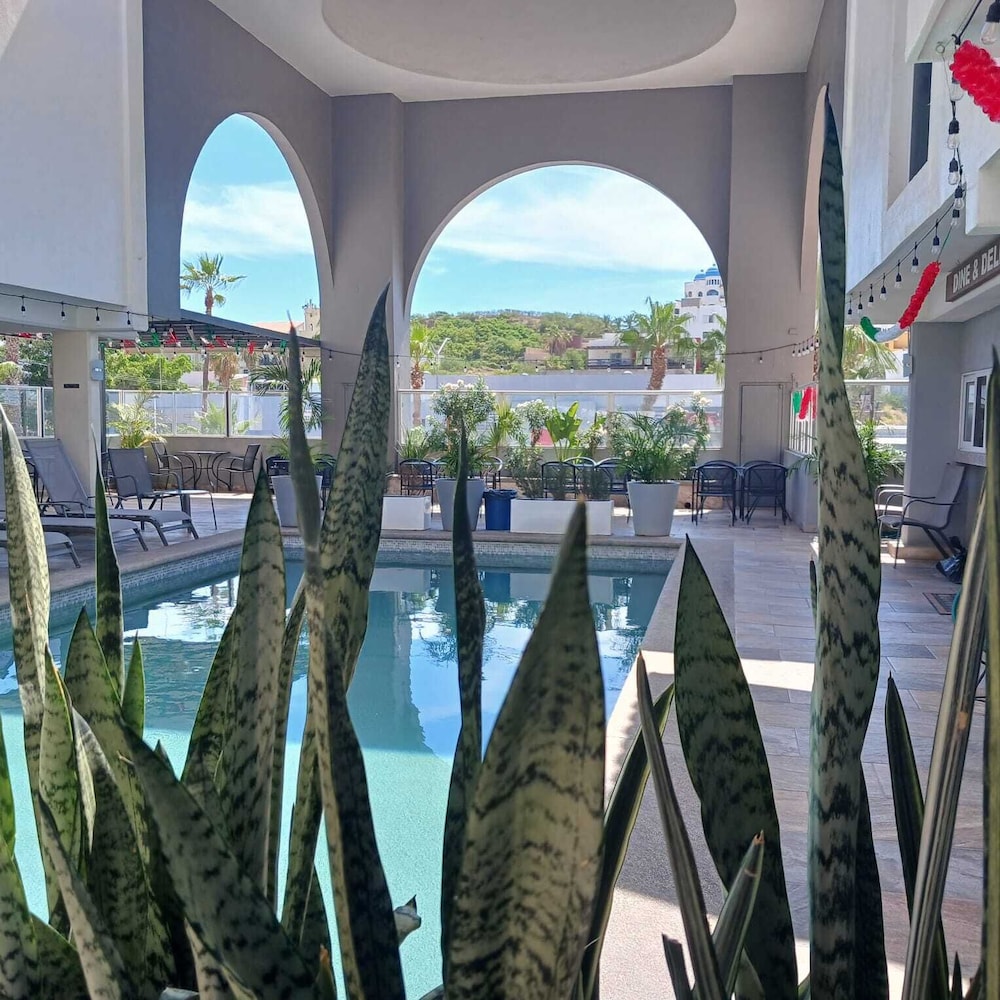 Hotel And Suites Las Palmas Los Cabos 62/68