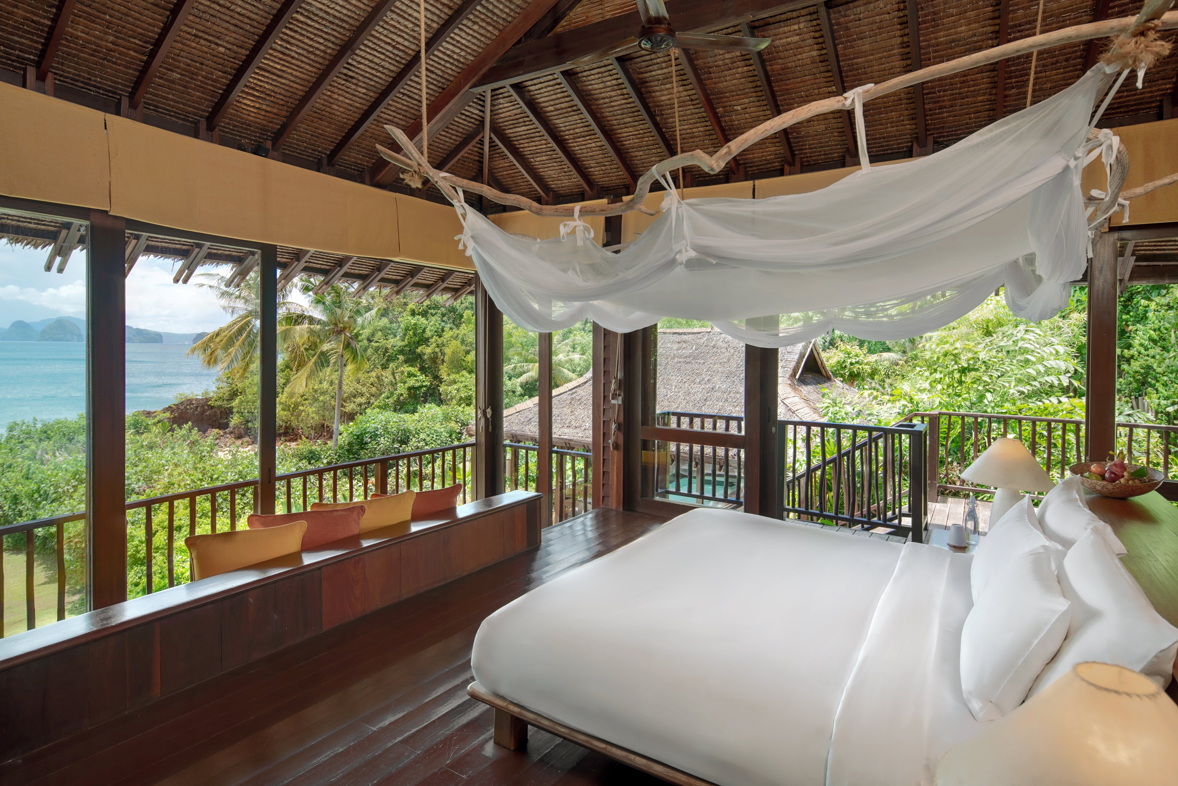 Beachfront Pool Villa Suite