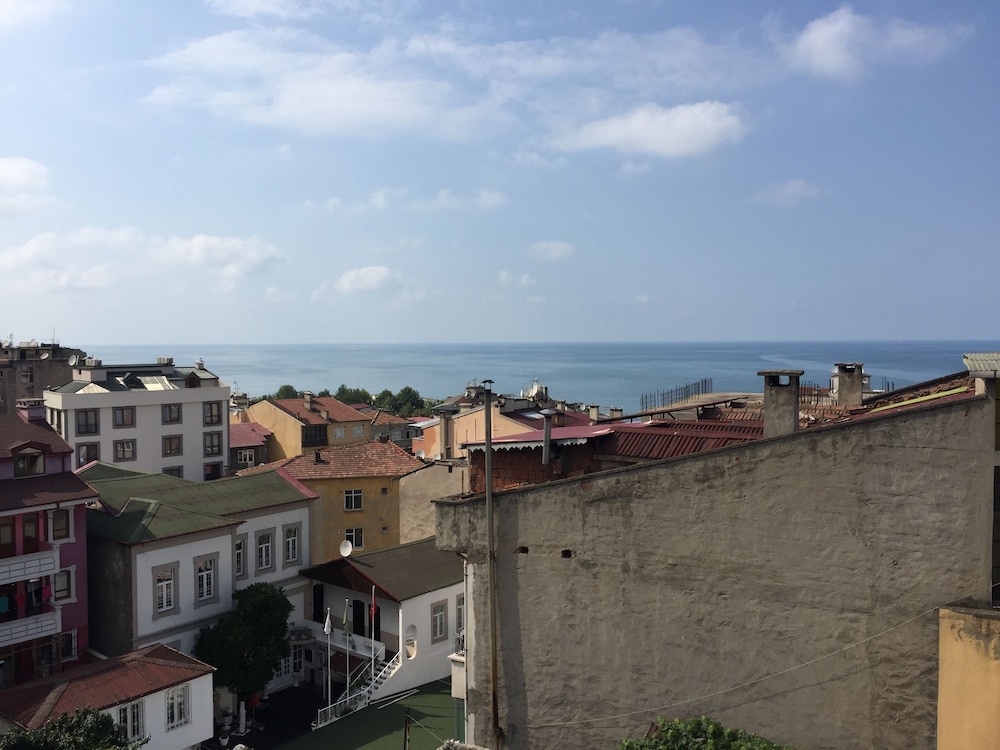 Karayel Hotel 27/30