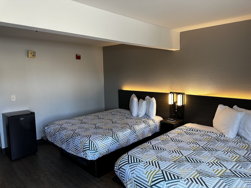 Motel6 San Diego Hotel Circle Mission Valley 24/61