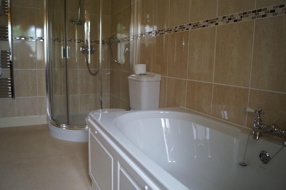 Glengarry Castle Hotel 24/42