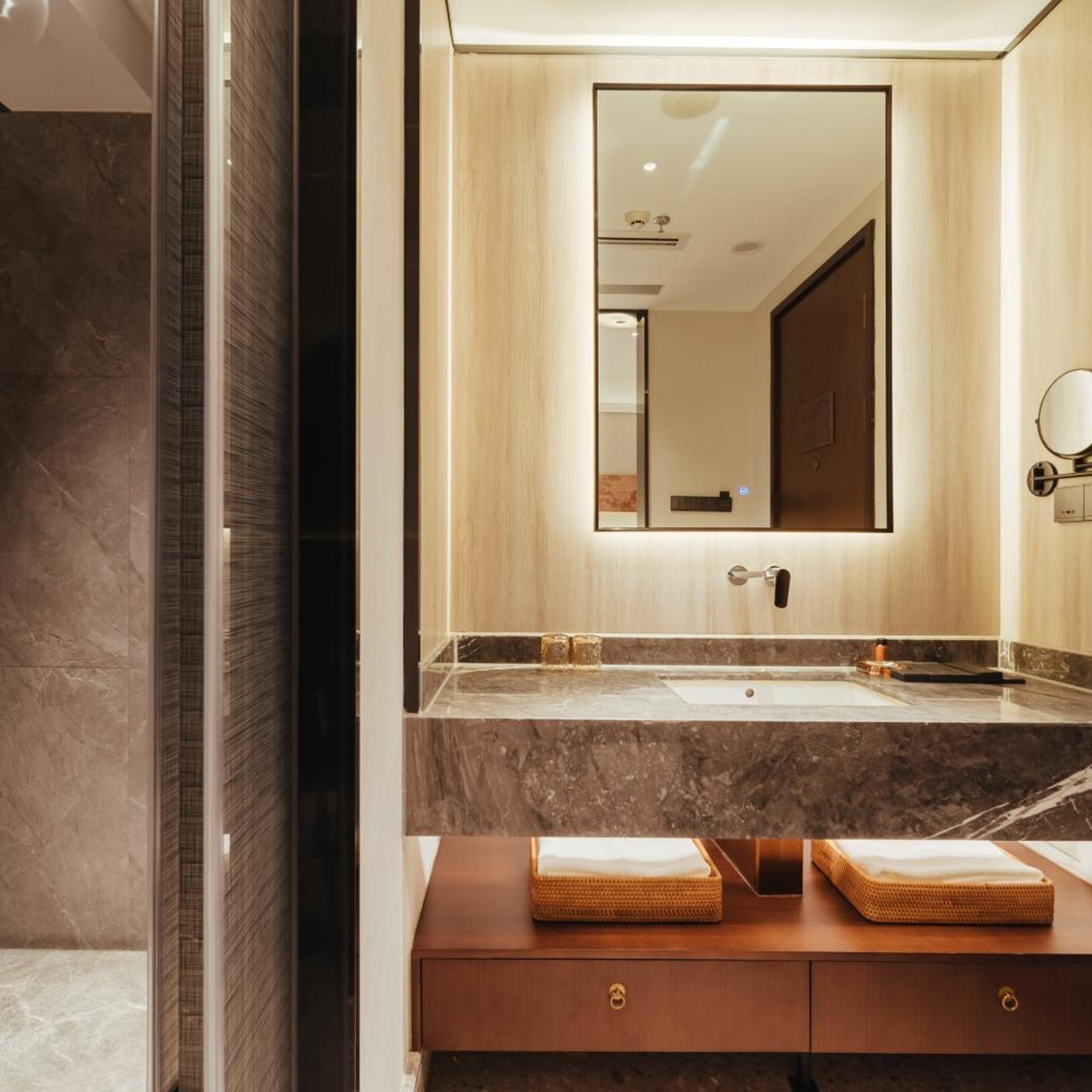 JM Alley Hotel (Beijing Wangfujing Dongsi Subway Station) 49/50
