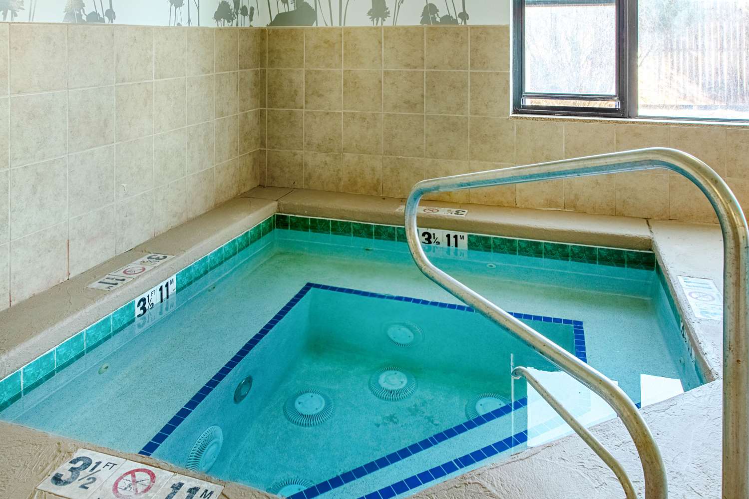 Sleep Inn & Suites Hobbs 13/28