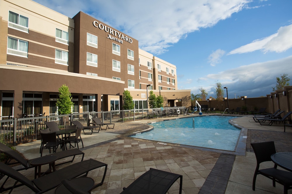 Courtyard Starkville Msu At the Mill Conference Center 66/71