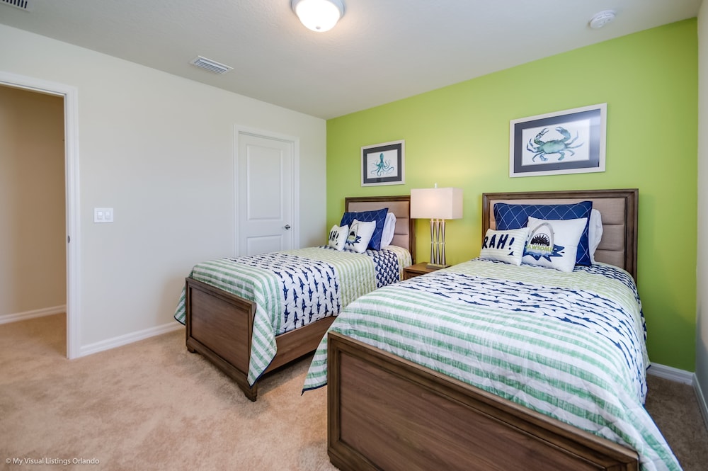 Solterra Resort 36/65