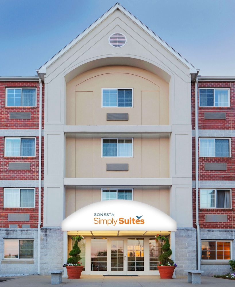 Sonesta Simply Suites Boston Burlington 1/41