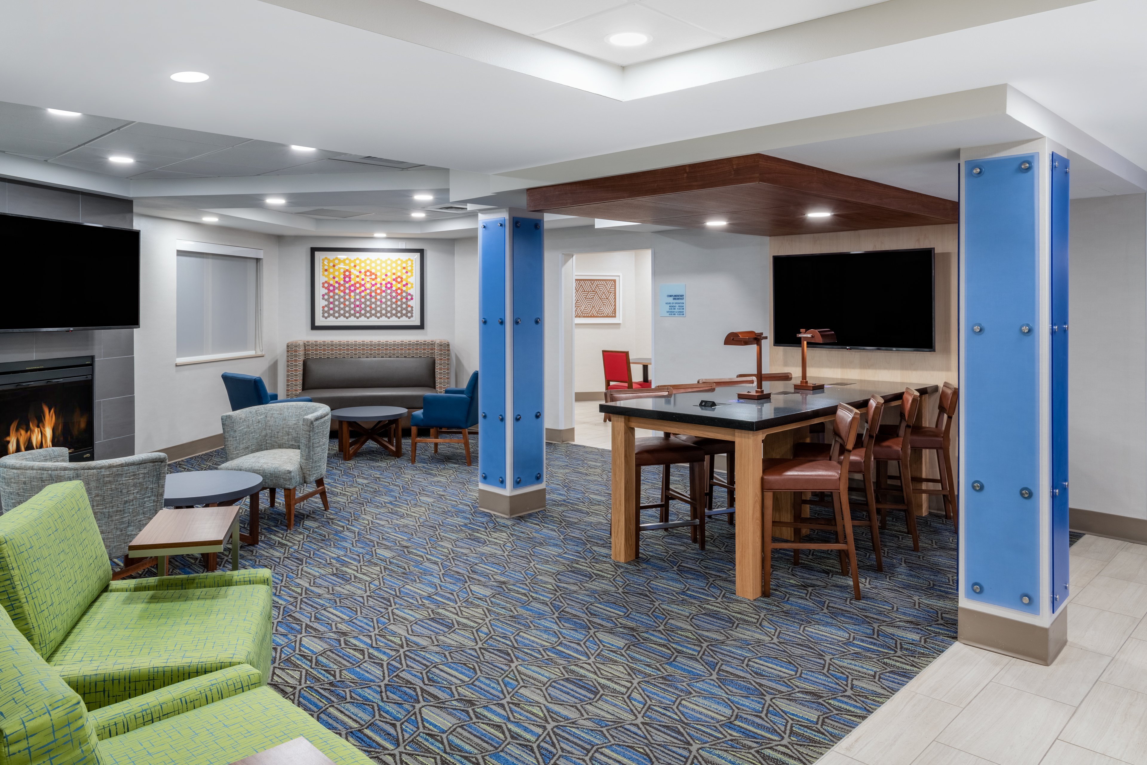 Holiday Inn Express Colorado Springs(Airport) 38/55