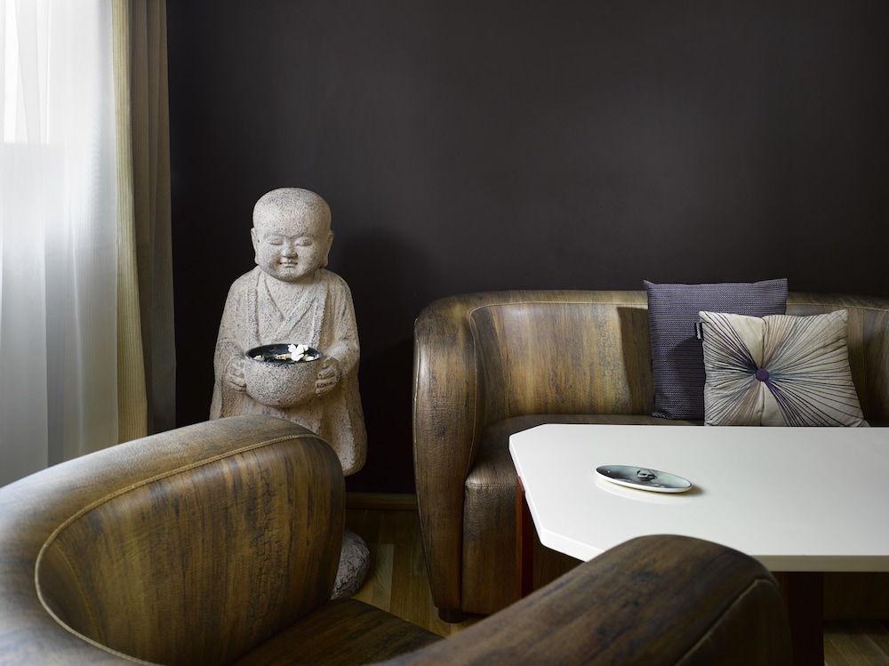 The Icon Hotel And Lounge 37/64