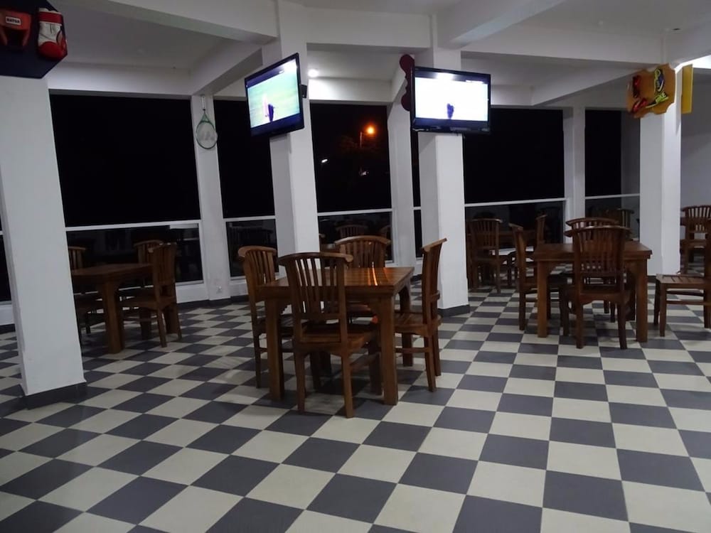 Kandy Supreme Hotel 43/61