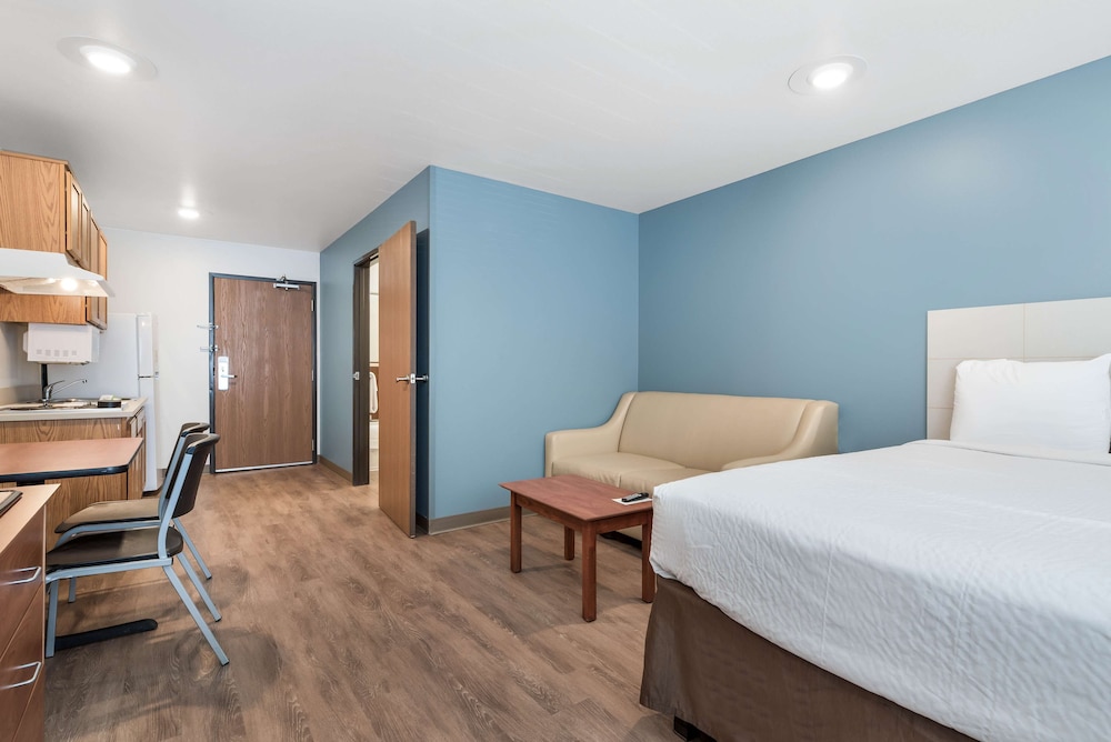 Extended Stay America Select Suites - Orlando - East 13/42