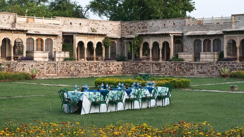 Neemrana's - Deo Bagh 44/48