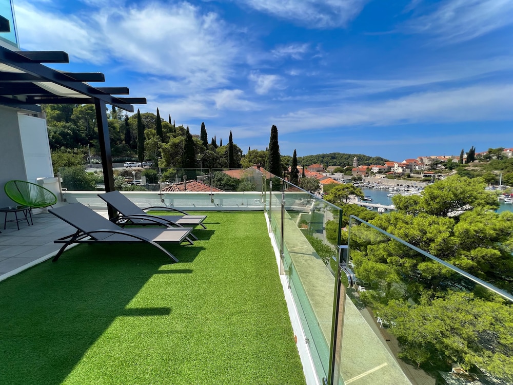 Hotel Cavtat 39/68