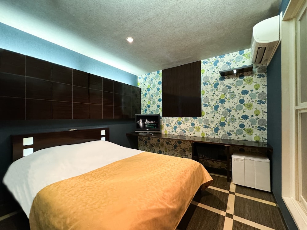 Hotel Century 16/49
