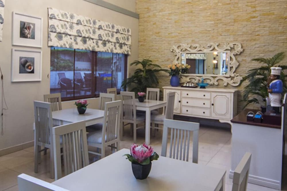 The Hamptons Guest House 33/50
