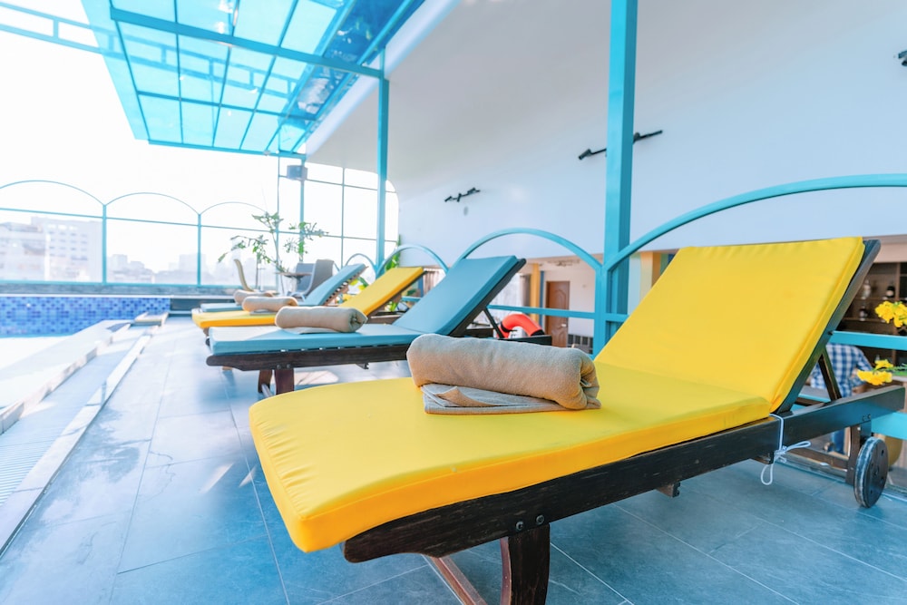 swimming pool spa