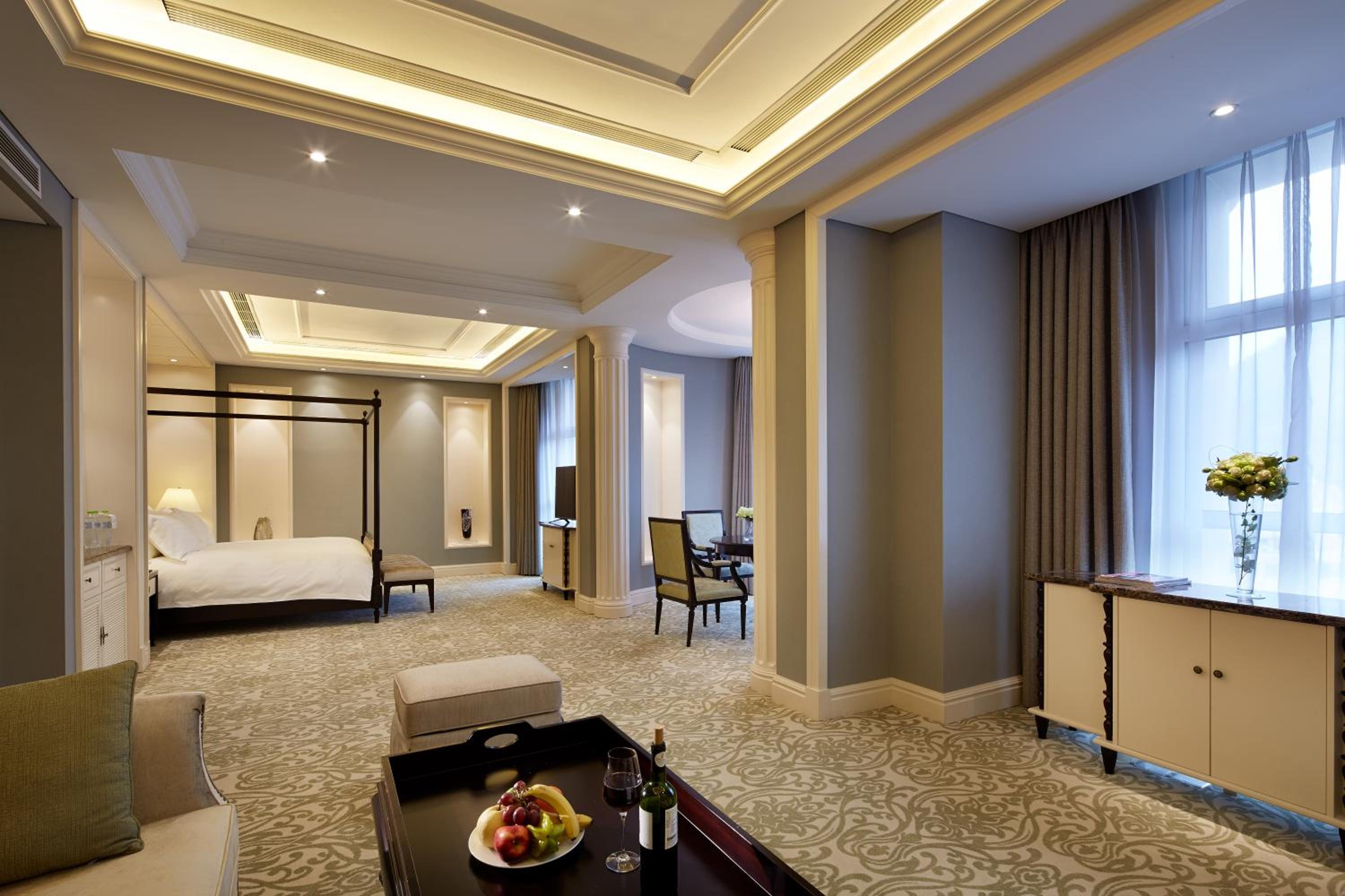 Yinrun Jinjiang Castle Hotel 19/33