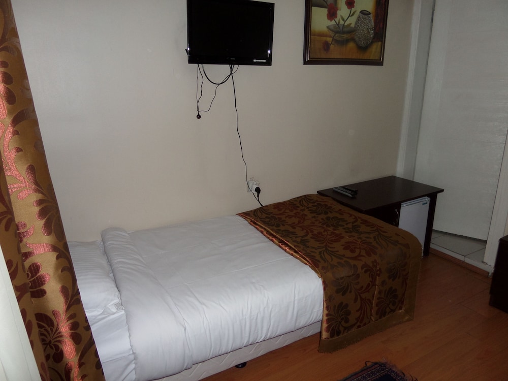 Ercan Inn Hotel 7/62