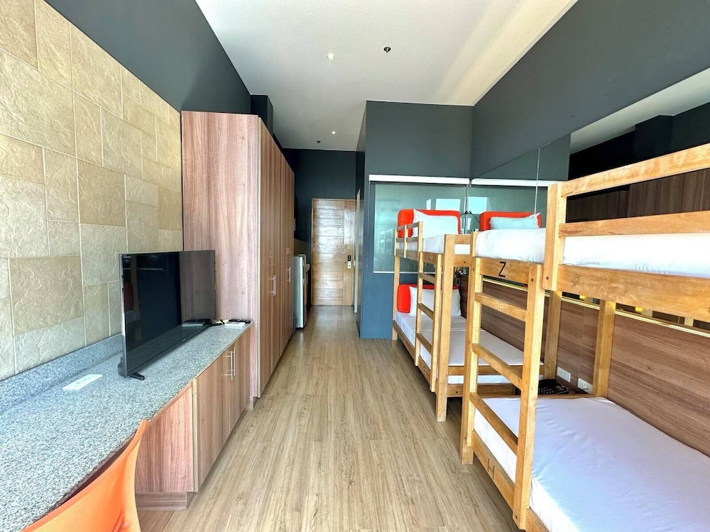 Azumi Boutique Hotel 55/73