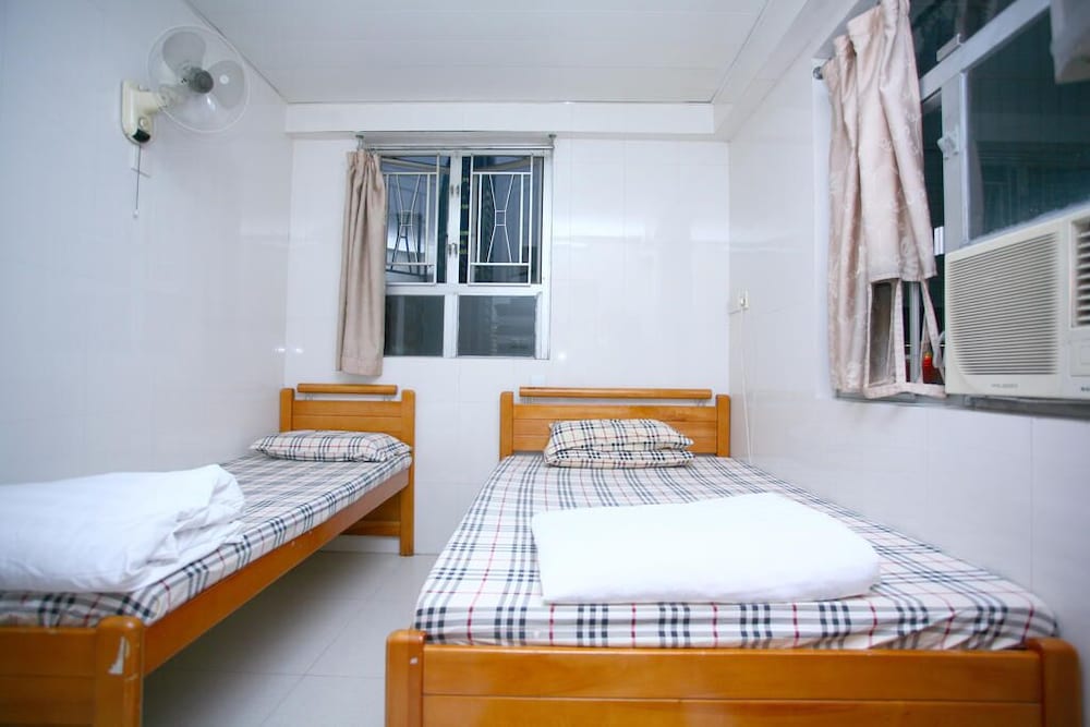 ROOM, TRIPLE