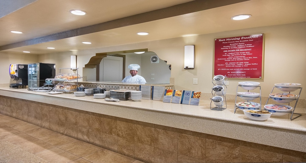 Best Western San Dimas Hotel & Suites 32/40