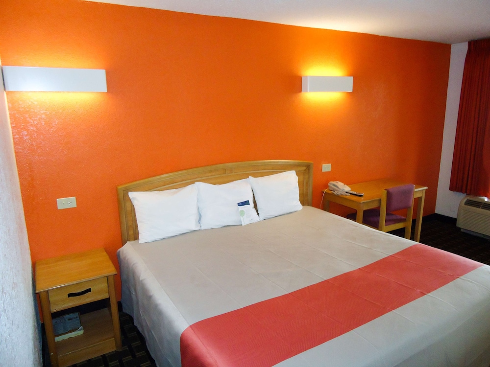Motel6 Memphis, TN - East 26/53