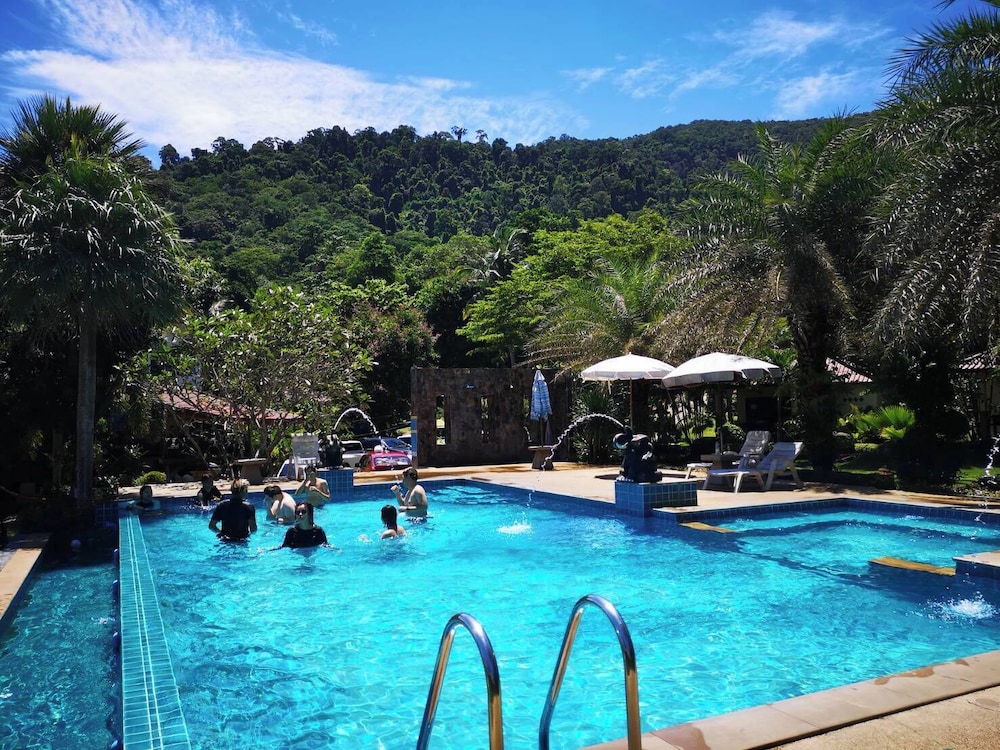 Bailan Beach Resort 68/78