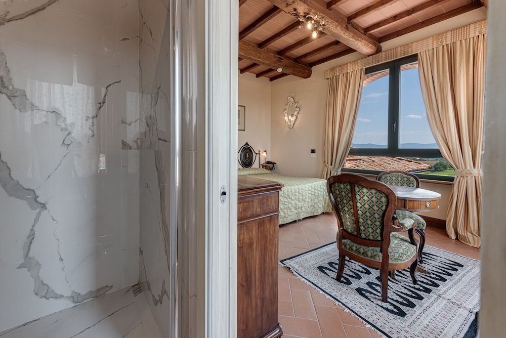 LOCANDA POGGIOLEONE 53/71