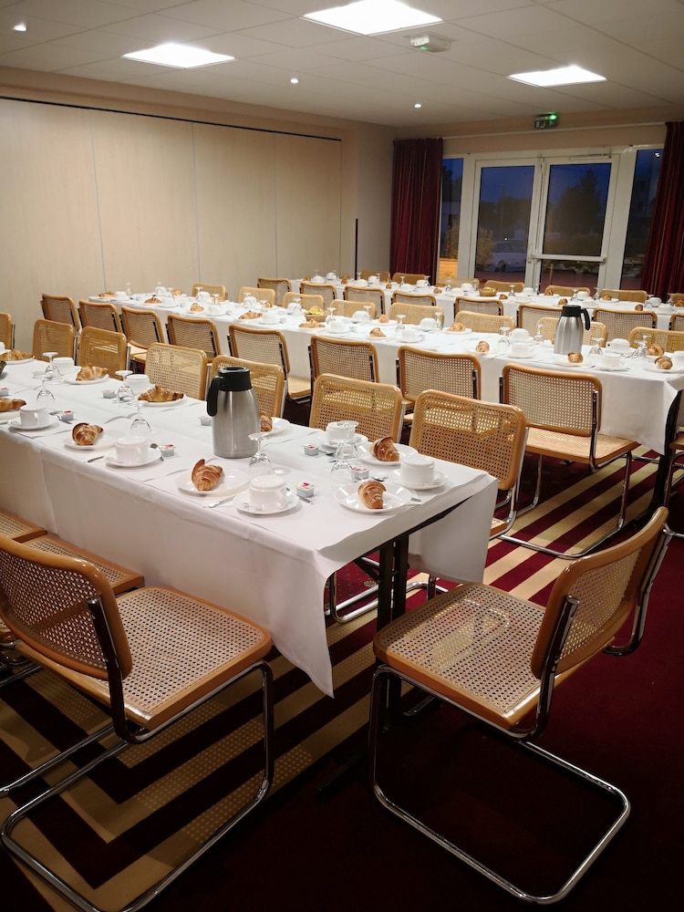 Sure Hotel by Best Western Caen Memorial 42/44