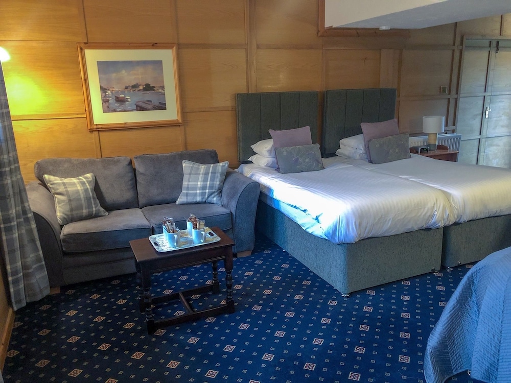 Hoops Country Inn & Hotel 12/39