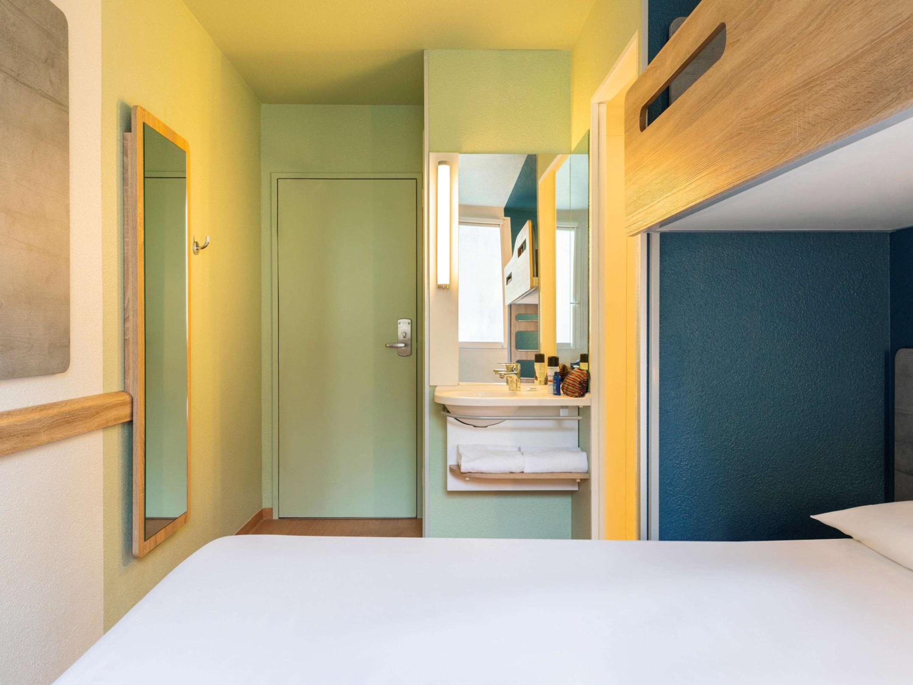 Room, Triple, ibis budget Meudon Paris Ouest 4/8